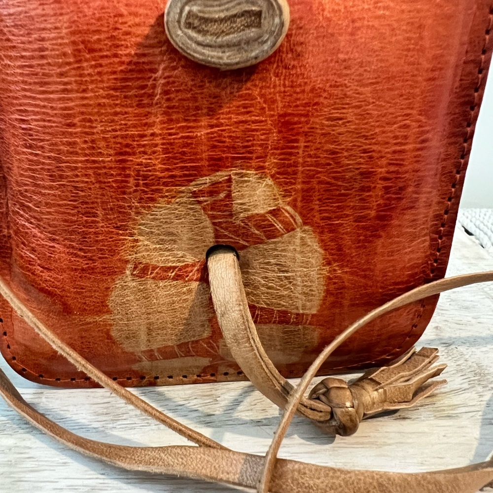 Vintage Tie Dye Stylish Tan Leather Crossbody Bag - Picture 5 of 12